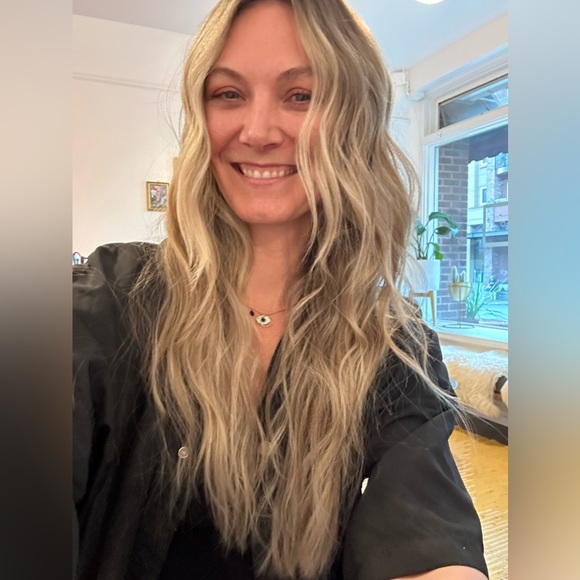 Meet your Posher, Cassie - Picture 5 of 5